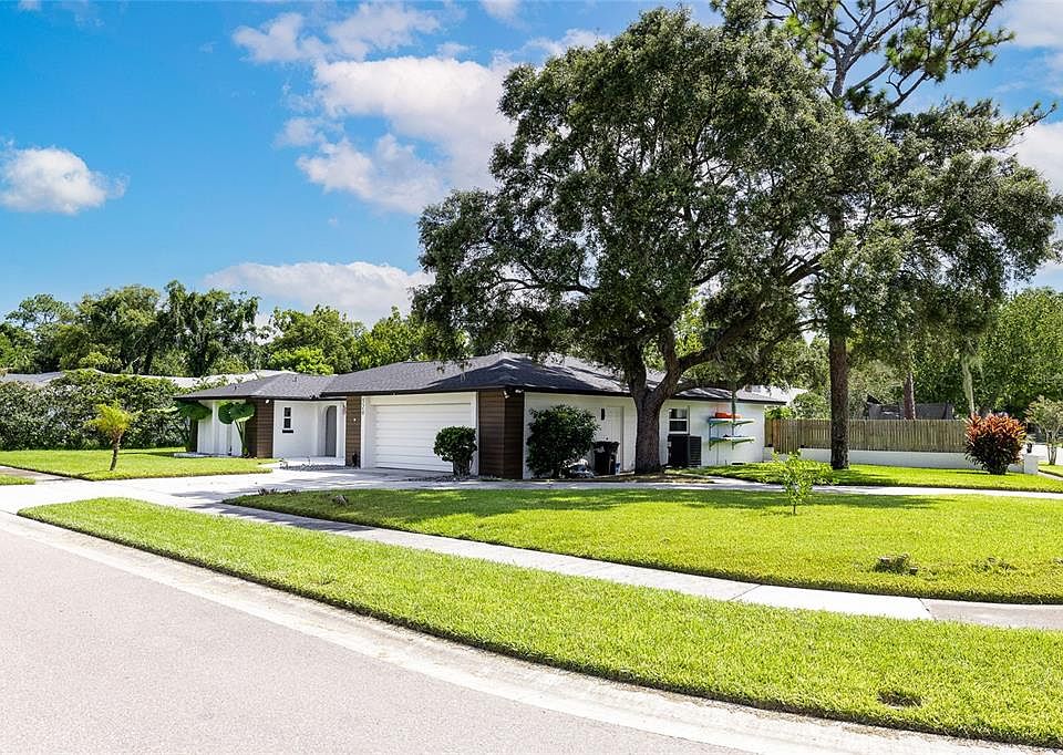 1st image of 520 BRIARWOOD COURT