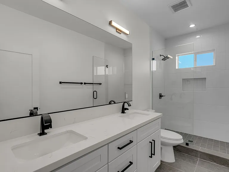 15208 Fernview St #15210 — Photo 17