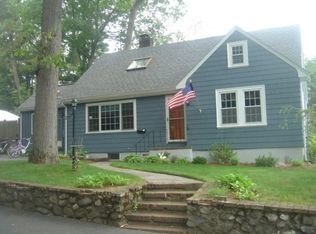 15 Robin Rd, Wakefield, MA 01880
