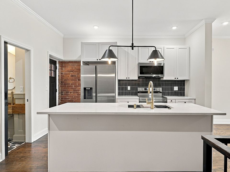 1st image of 2430 N 33rd St #B2