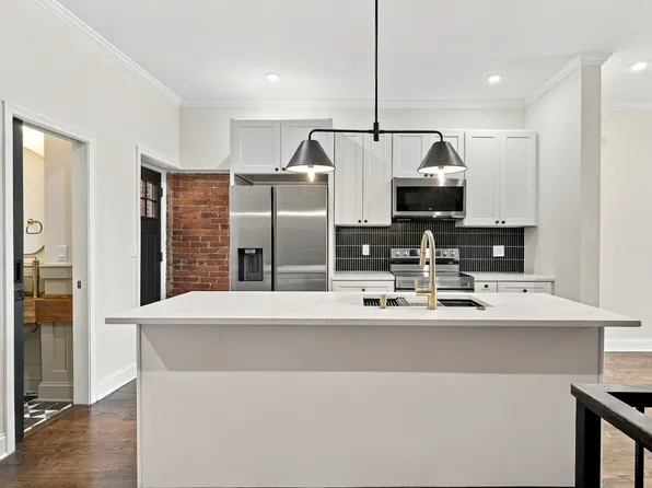 2430 N 33rd St, Philadelphia, PA