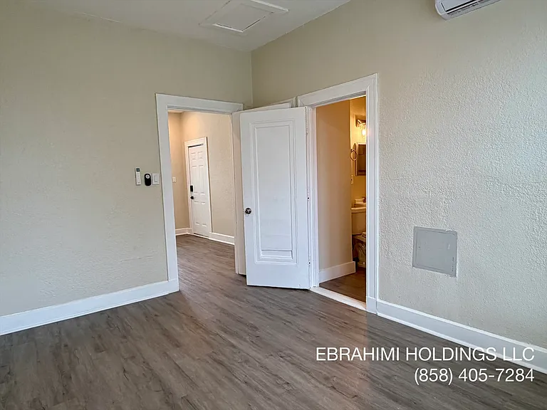 200 E Dewey Pl #8 — Photo 3