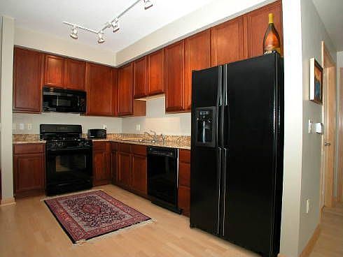 1st image of 500 Grant St E #1506