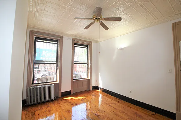 Rented by Compass | media 9