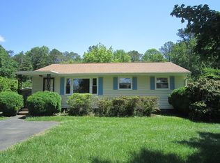 2392 Canal Rd, Farnham, VA 22460