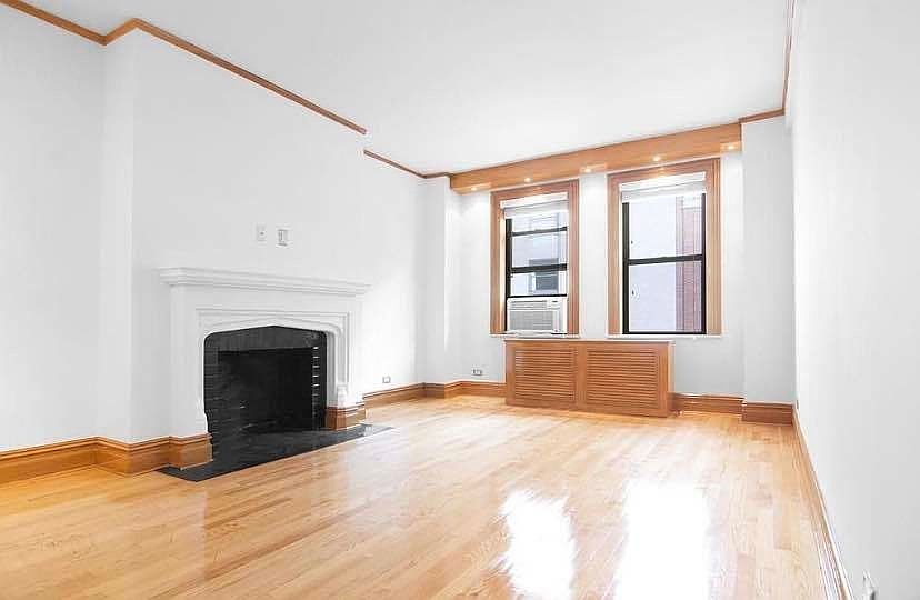 1st image of 140 W 58th St Floor 10