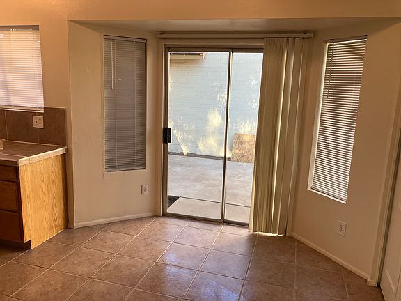 5th image of 8520 W Palm Ln Unit 1009