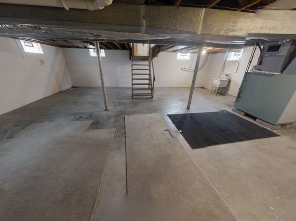 302 N Smith St, Batesville, IN 47006