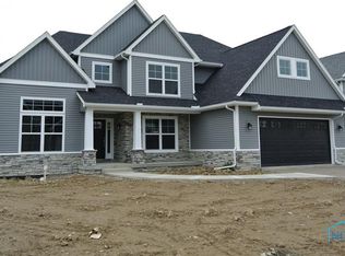 5937 Walnut Springs Blvd, Sylvania, OH 43560