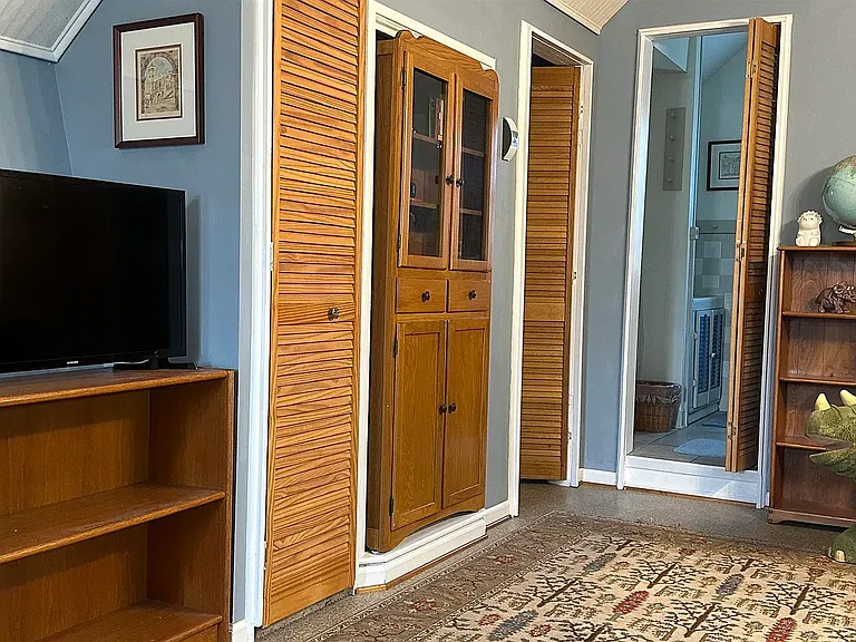 1238 SW Collins Ave — Photo 17