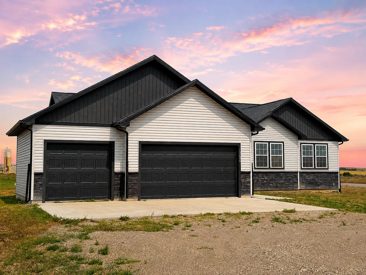 5 bed, 3790 sqft, $3,800 — Photo 1