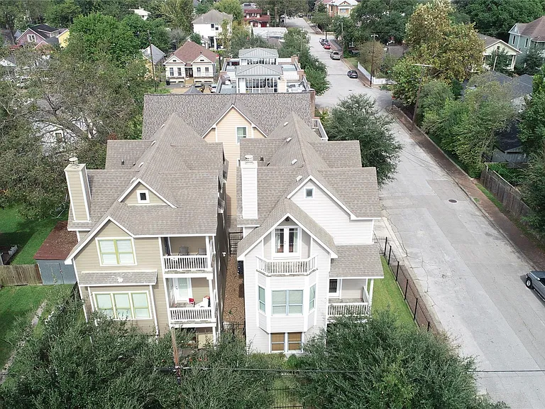 2104 State St — Photo 40