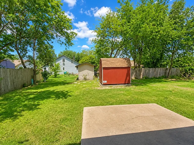 4714 Lambs Ln — Photo 10
