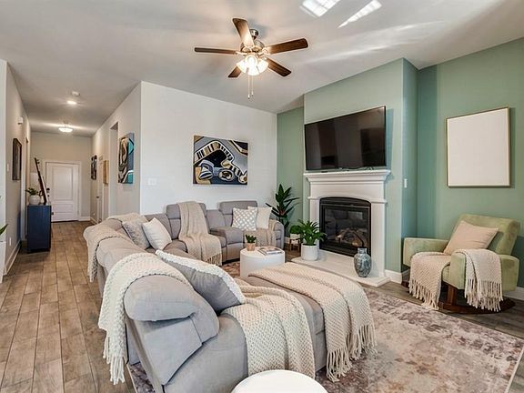 2nd image of 3104 Cerro Ranch Rd