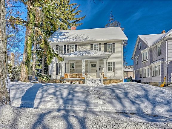 3rd image of 1120 Park Ave