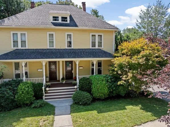 24 Parker Ave Unit 24, Newton Center, MA 02459