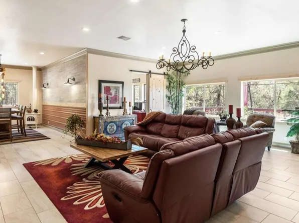 16599 Mackinaw Way, Grass Valley, CA 95949