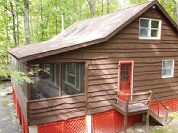 269 Florence Trl, Hawley, PA 18428