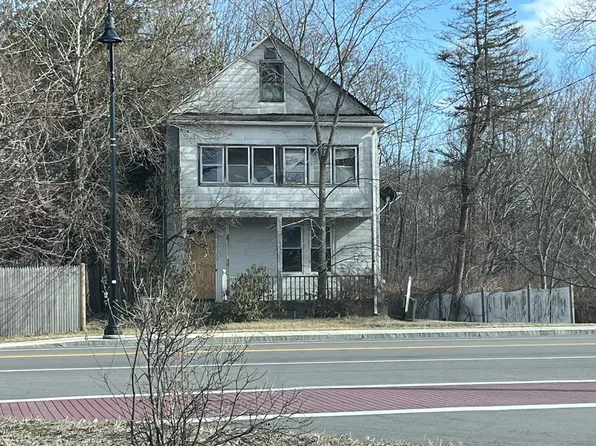 62 Pond St, Ashland, MA 01721