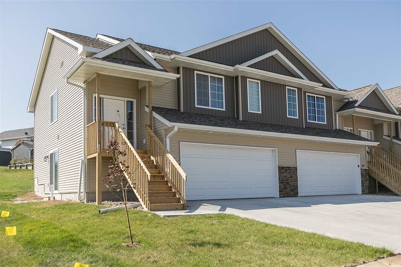601 Riley Ln, West Branch, IA 52358 | Zillow