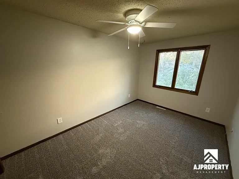 516 N Cliff Ave — Photo 11
