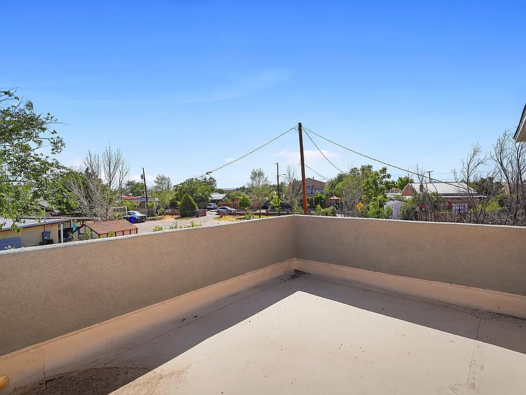 915 Kinley Ave NW — Photo 35