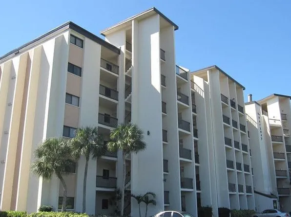 3462 Hancock Bridge Pkwy APT 246, North Fort Myers, FL 33903