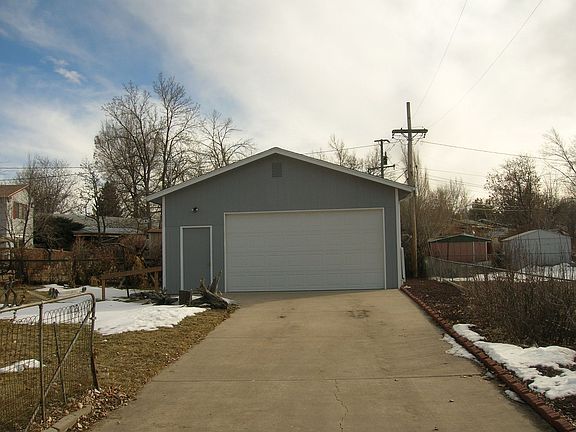 Huge 2 car garage