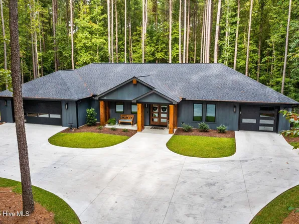 37 Gables Road, New Bern, NC 28562