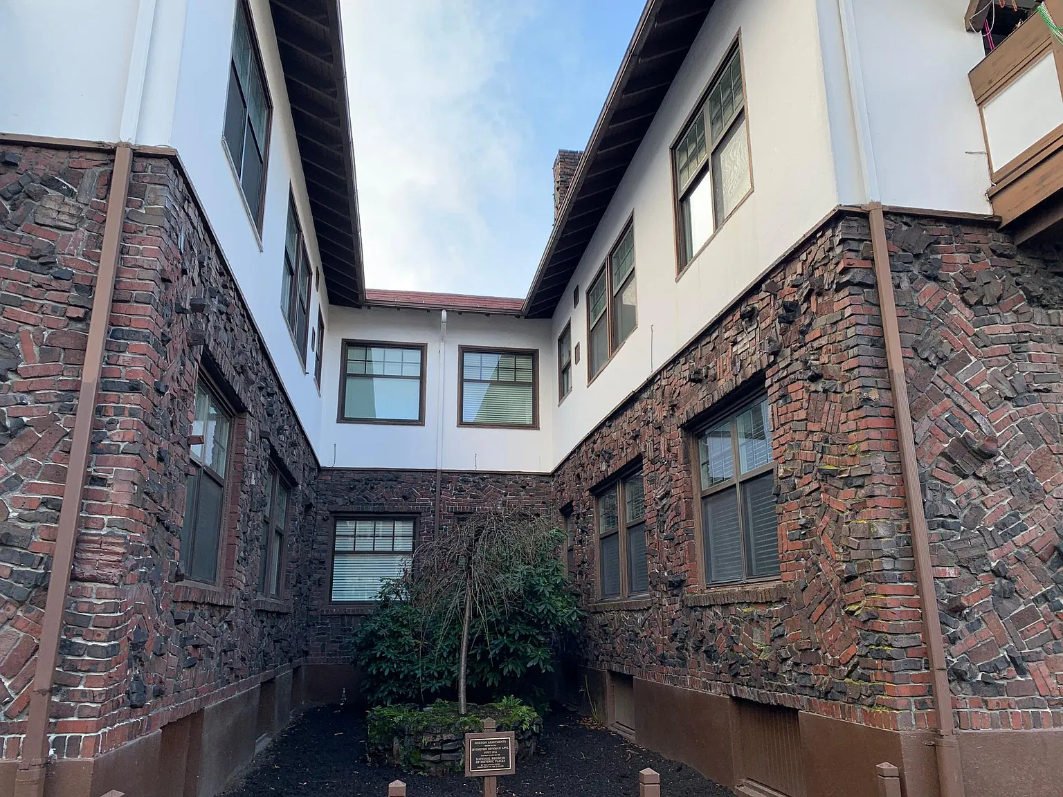 1 bed, 900 sqft, $1,895 — Photo 2