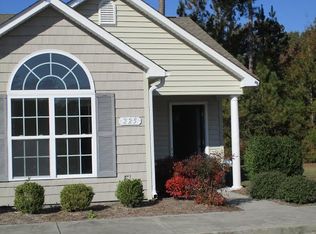 225 Church Hill Ct, New Bern, NC 28562