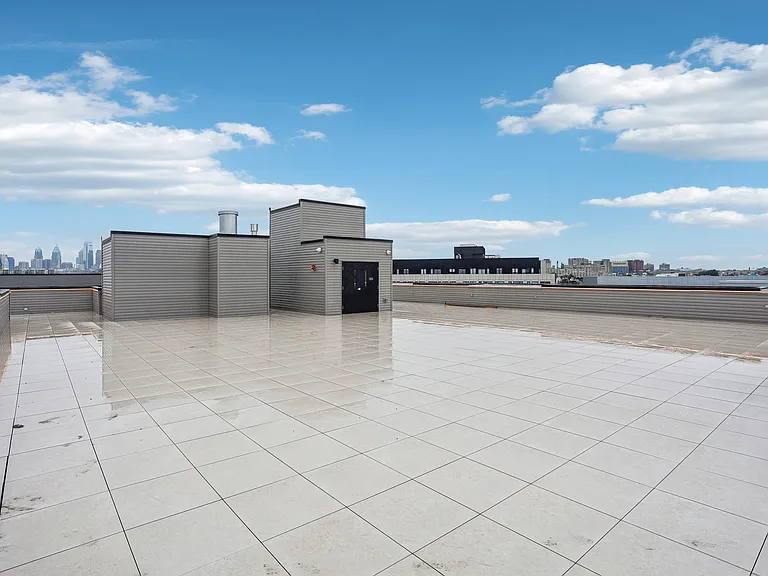 1731 Tilghman St — Photo 36