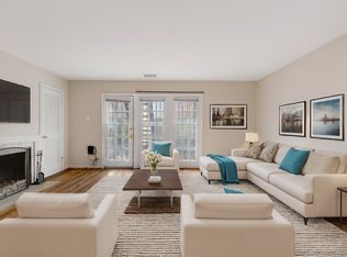 1115 G St SE APT 1, Washington, DC 20003