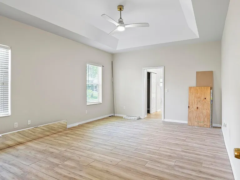 24 Lakecliff Dr — Photo 38