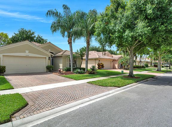 5th image of 12040 La Vita Way