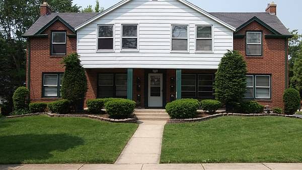 1st image of 221 N 4th St