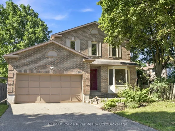 692 Avery Ct, Oshawa, ON L1K 1S8