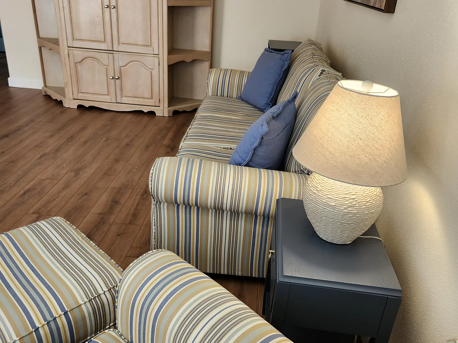 2 bed, 975 sqft, $1,900 — Photo 3