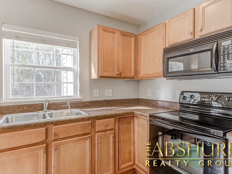 5223 Malik Dr — Photo 15