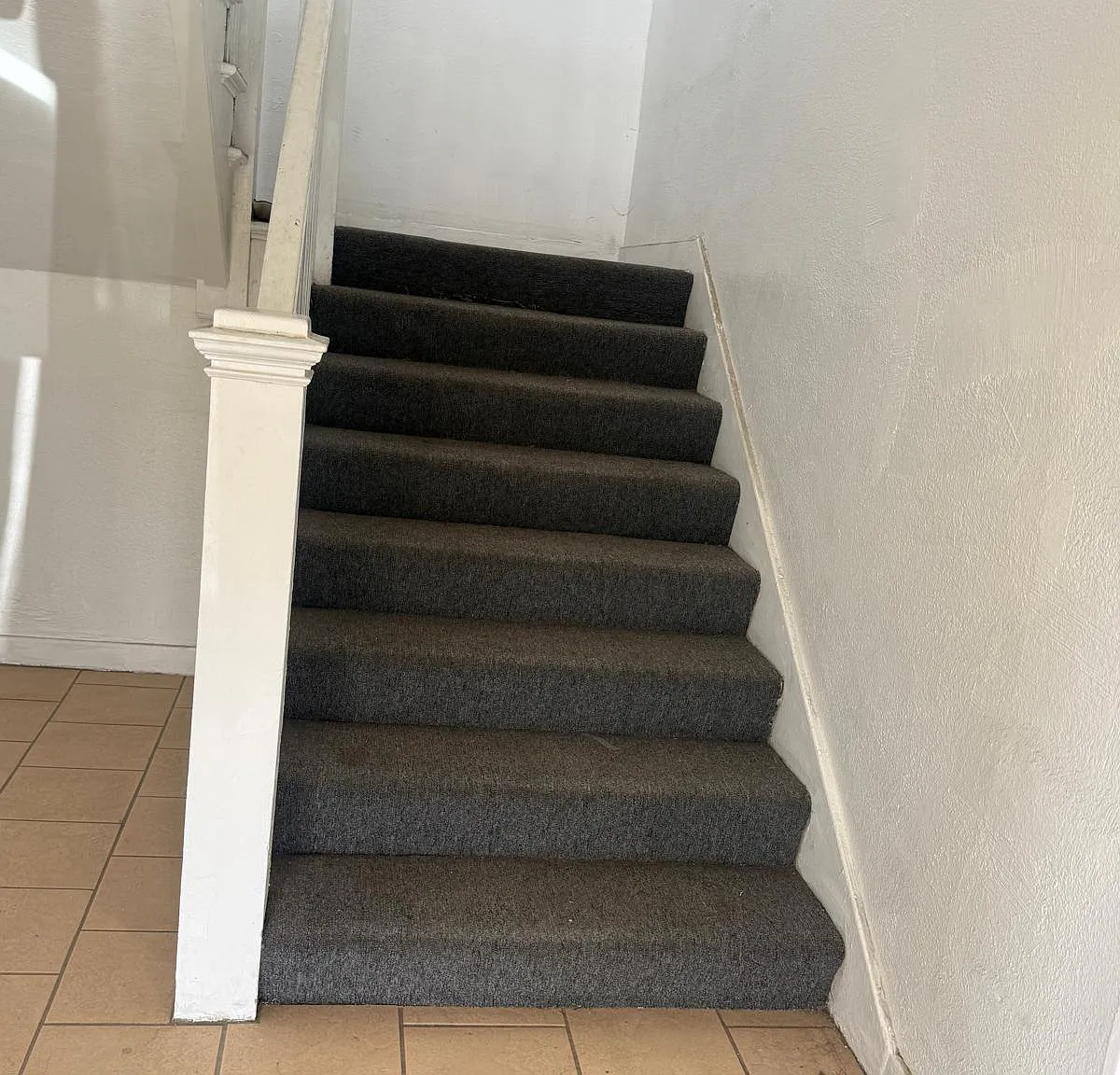 2 bed, 700 sqft, $2,200 — Photo 2