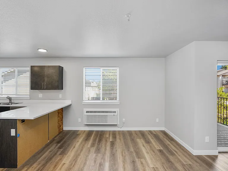 Fisher Park Apartments — Photo 39