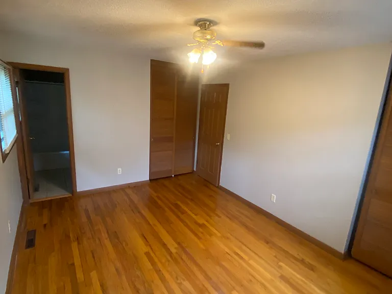 2427 S Westwood Ave — Photo 2
