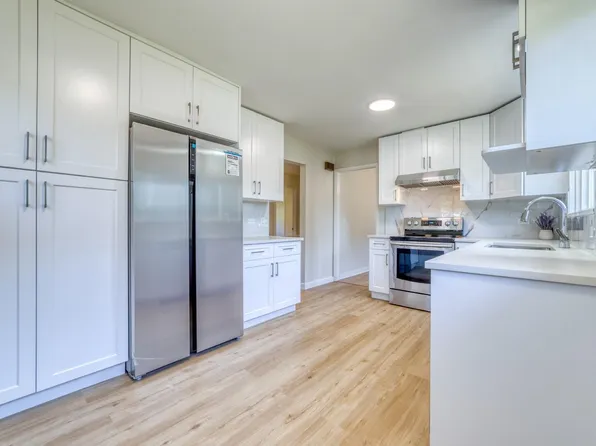 11939 Dover St, Maple Ridge, BC V2X 5P6