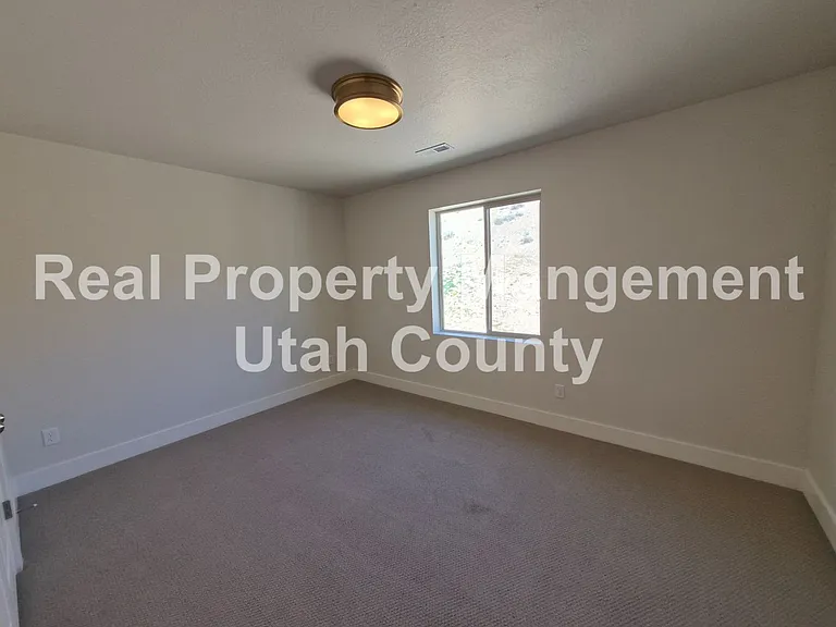 2172 E Fox Mdw — Photo 36