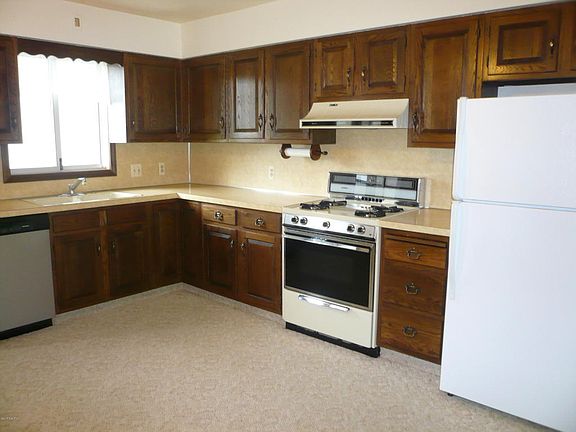 3rd image of 5677 Leisure South Dr SE
