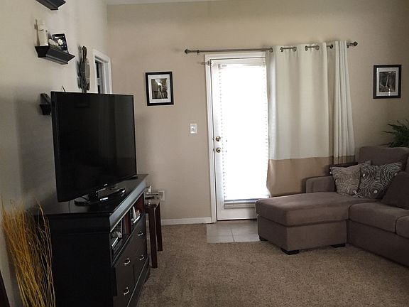 4th image of 601 Daviess Dr