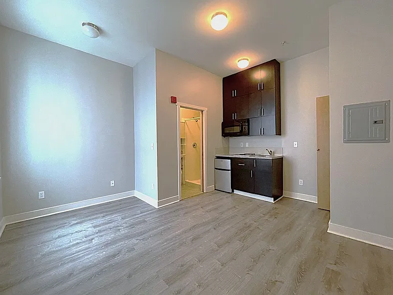 5043 Brooklyn Ave NE — Photo 4