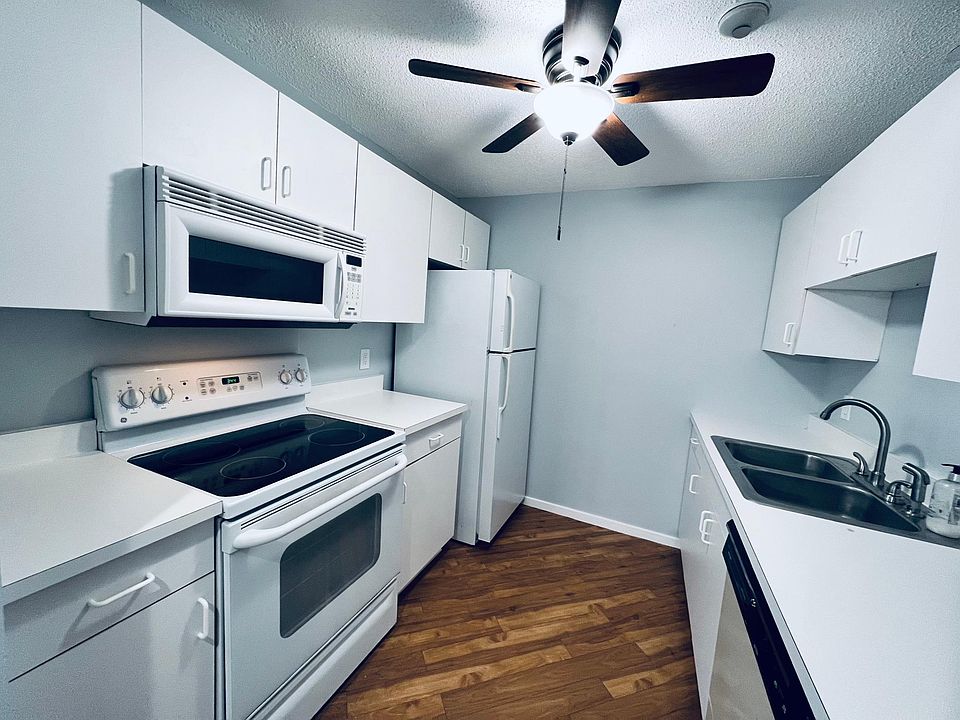 1st image of 24 Stenton Ave APT 303