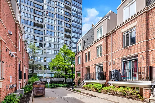 415 Jarvis St Photo 1