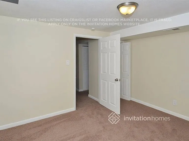 1351 Oswego St — Photo 2